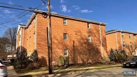 540 Cross St #1B, Harrison, NJ 07029