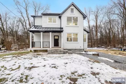605 Hillsdale Ave, Hillsdale, NJ 07642