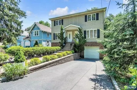 113 Lafayette Pl, Englewood, NJ 07631
