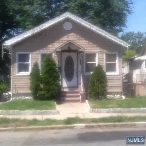 116 W Madison Ave, Dumont, NJ 07628