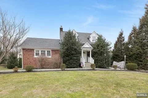 50 2nd St, Park Ridge, NJ 07656