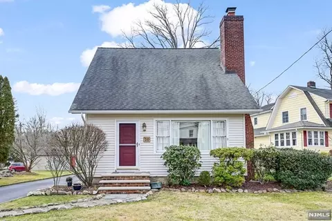 36 Rivervale Rd, Park Ridge, NJ 07656