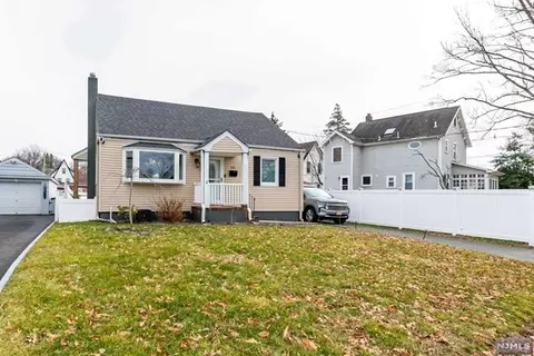 511 Riverside Ave, Rutherford, NJ 07070