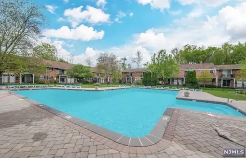 320 South St #4D, Morristown, NJ 07960