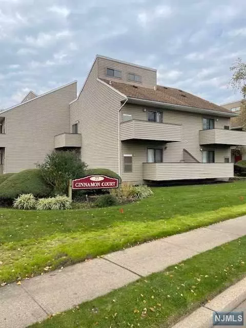 77 Liberty St #37, Little Ferry, NJ 07643