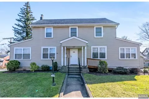 420 Maitland Ave, Teaneck, NJ 07666