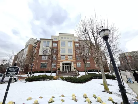 26 Ave At Port Imperial #212, West New York, NJ 07093