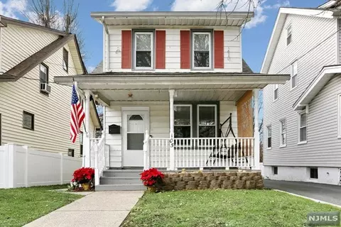 105 Orchard St, Ridgefield Park, NJ 07660