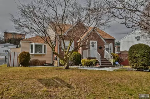 411 Westminster Pl, Lodi, NJ 07644
