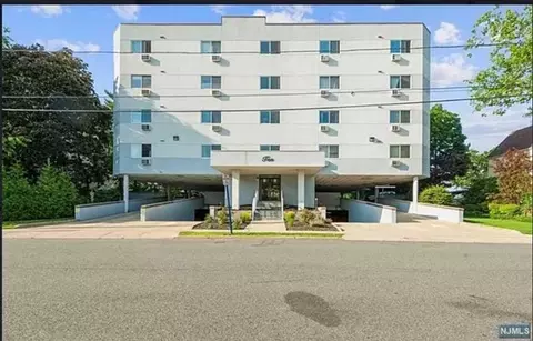 10 Orchard St, Hackensack, NJ 07601
