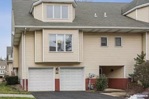 51 Iris Cir, Glen Rock, NJ 07452