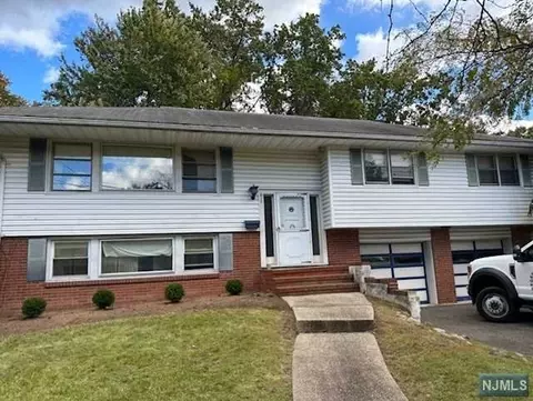 813 Columbus Dr, Teaneck, NJ 07666