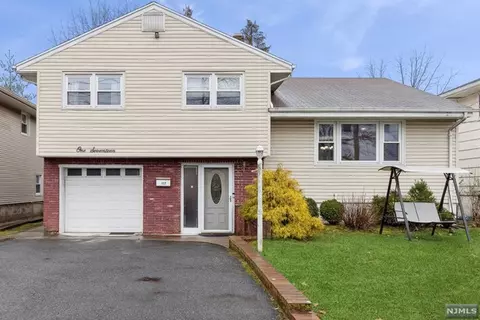 117 Greenbriar St, Bergenfield, NJ 07621