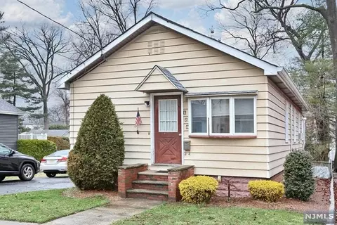 128 W Madison Ave, Dumont, NJ 07628
