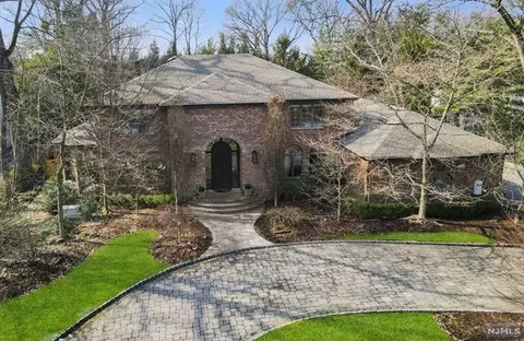 23 Park St, Tenafly, NJ 07670