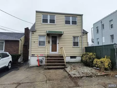 392 Jersey Ave, Fairview, NJ 07022