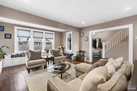 758 6th St, Lyndhurst, NJ 07071