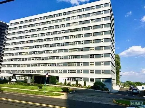 280 Prospect Ave #3E, Hackensack, NJ 07601