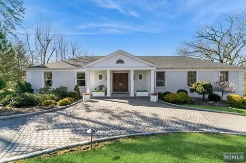 1 Stanton Rd, Tenafly, NJ 07670