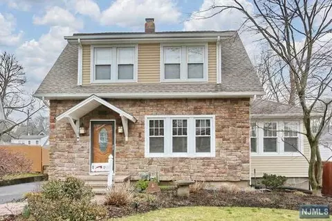 12 Bergen Ave, Hillsdale, NJ 07642