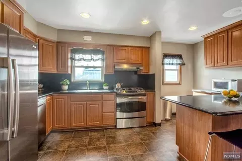 131 Central Ave, Ridgefield Park, NJ 07660