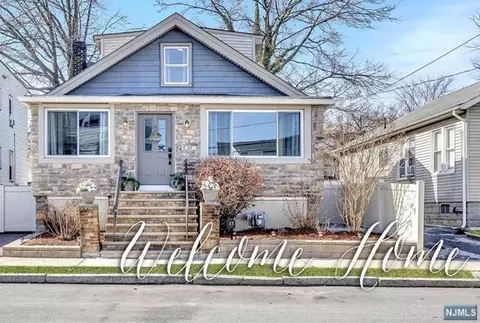 27-29 Bayview Ave, Newark, NJ 07112