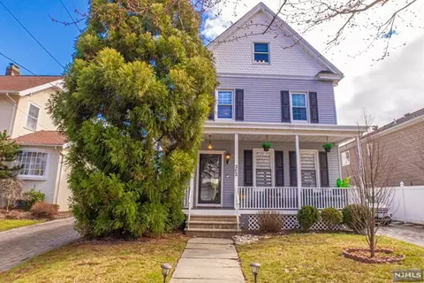 202 Burton Ave, Hasbrouck Heights, NJ 07604