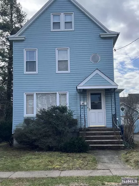 29 Frederick St, Hackensack, NJ 07601