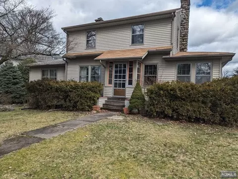 119 Arch St, Ramsey, NJ 07446