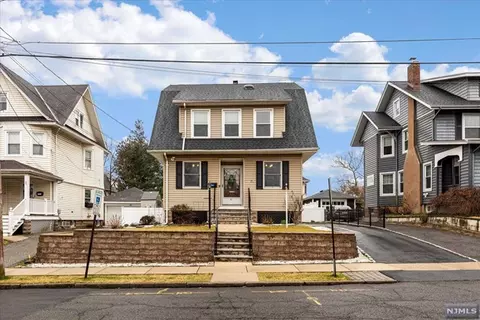 61 Sunderland Ave, Rutherford, NJ 07070