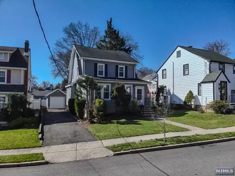 8 Crane Ave, Rutherford, NJ 07070
