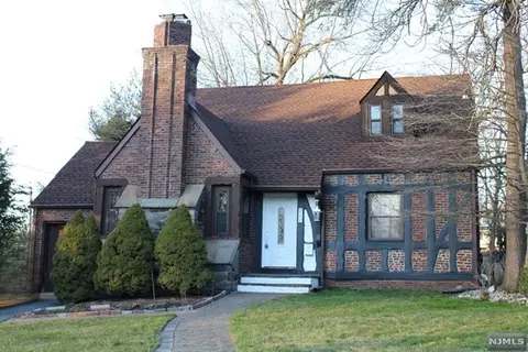 711 W Englewood Ave, Teaneck, NJ 07666
