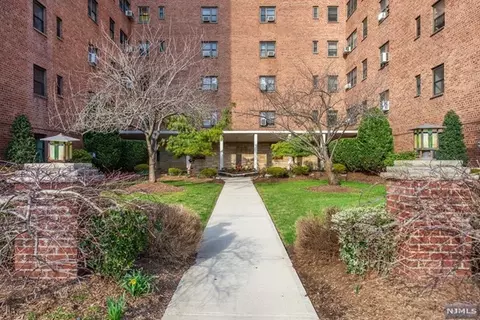 208 Anderson St #S6C, Hackensack, NJ 07601