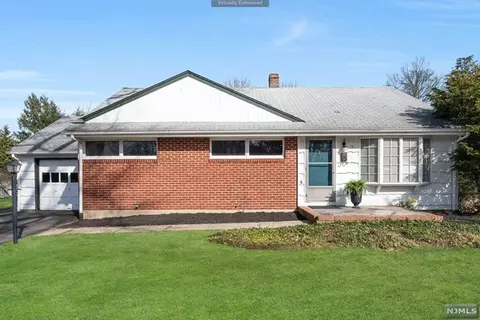 12 Prescott Rd, Ho Ho Kus, NJ 07423