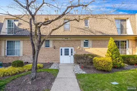259 Collignon Way #3B, River Vale, NJ 07675