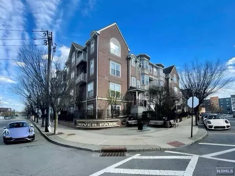 200 Dey St #232, Harrison, NJ 07029