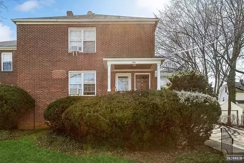 544 Broad Ave #5, Leonia, NJ 07605