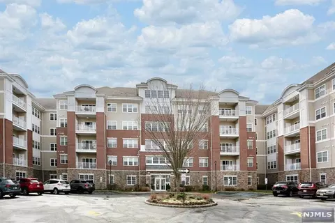 10305 Warrens Way, Wanaque, NJ 07465