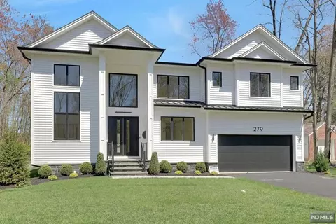 279 Demarest Ave, Closter, NJ 07624