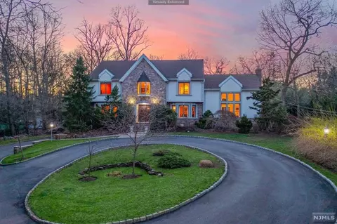 39 Union Ave, Saddle River, NJ 07458