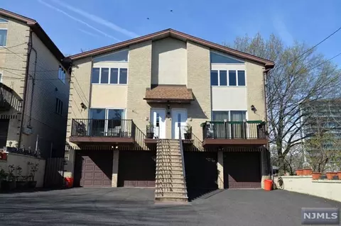 183 Main St #A, Cliffside Park, NJ 07010