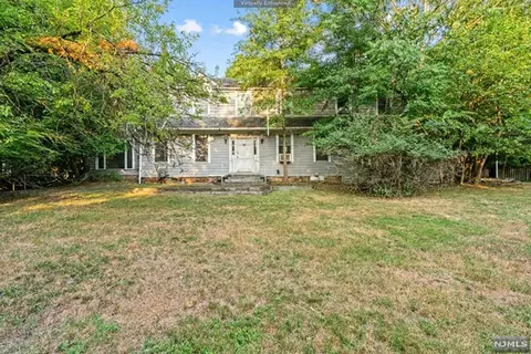 471 E Saddle River Rd, Ridgewood, NJ 07450