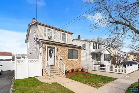 117 Fairview Ave, Teaneck, NJ 07666