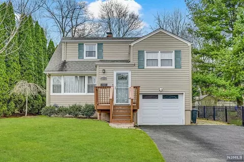 165 North Ave, Park Ridge, NJ 07656