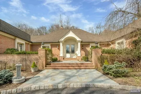 185 W Saddle River Rd, Saddle River, NJ 07458