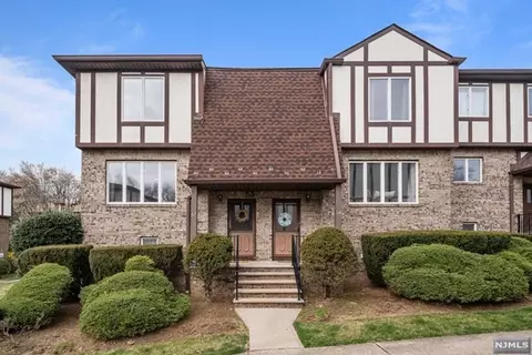 63 Canterbury Ln, New Milford, NJ 07646