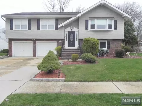 16 Mariani Dr, Little Ferry, NJ 07643