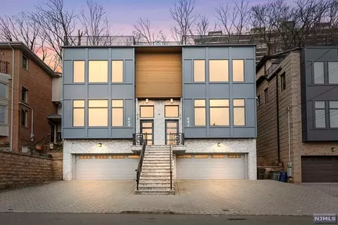 642 Undercliff Ave, Edgewater, NJ 07020 photo 1