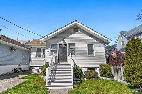 14 Maple St, Ridgefield Park, NJ 07660