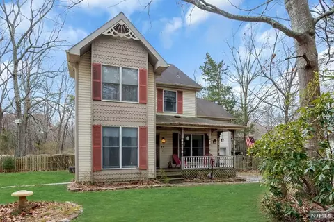 69 Johnson St, Ocean, NJ 08758